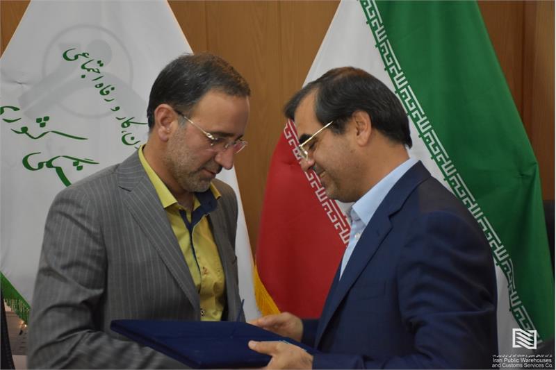 در آیین تکریم و معارفه مدیرعامل شرکت انبارهای عمومی و خدمات گمرکی ایران مطرح شد؛ مهندس آذروش: اولویت کاری من، توجه به نیروی انسانی، اخلاق‌مداری، ادب محوری و امانت‌داری است